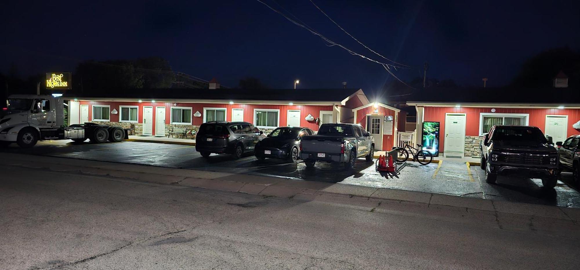 Best Nights Inn - Sparta Bagian luar foto